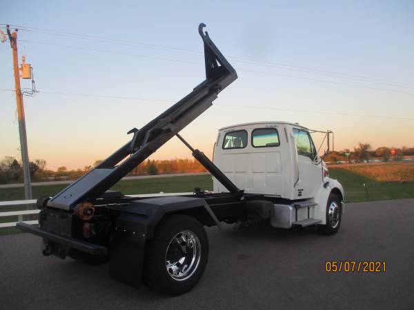 2007 Sterling Acterra Hooklift Truck 1 Owner Perfect for sale in Jordan, IA – photo 5