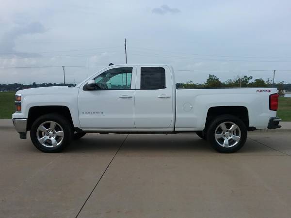 2014 CHEVROLET SILVERADO 1500 LT!! FINANCING AVAILABLE!! for sale in MOLINE, IA