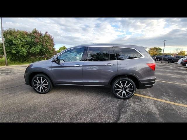 2019 Honda Pilot Touring 8-Passenger for sale in Brookfield, WI – photo 5