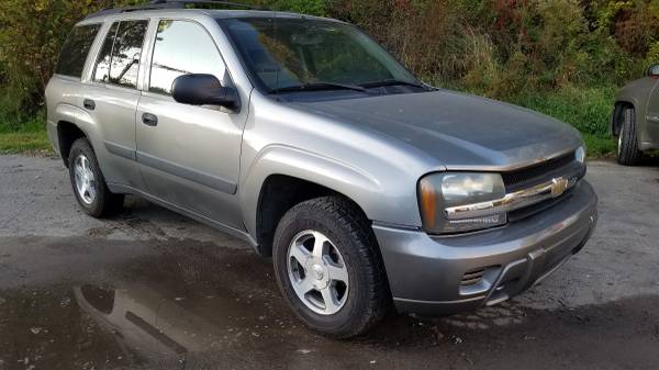 2005 Chevy Trailblazer LS 4x4 *ONLY 129,000 MILES* for sale in Laceyville, PA