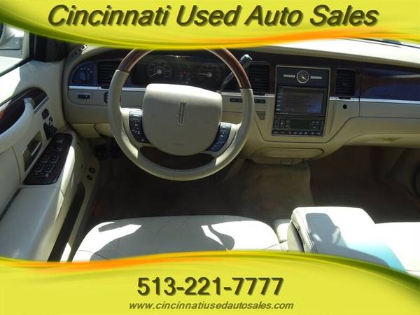 2006 Lincoln Town Car Signature Limited 4 6L V8 RWD for sale in Cincinnati, OH – photo 11