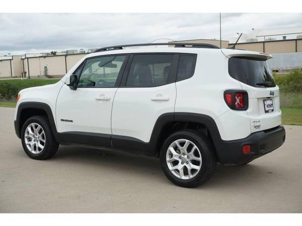 2016 Jeep Renegade Latitude - SUV - cars & trucks - by dealer -... for sale in Ardmore, TX – photo 19