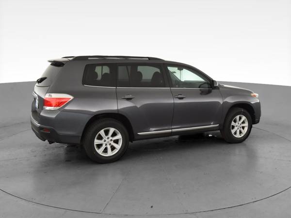 2013 Toyota Highlander Plus Sport Utility 4D suv Gray - FINANCE... for sale in Syracuse, NY – photo 12