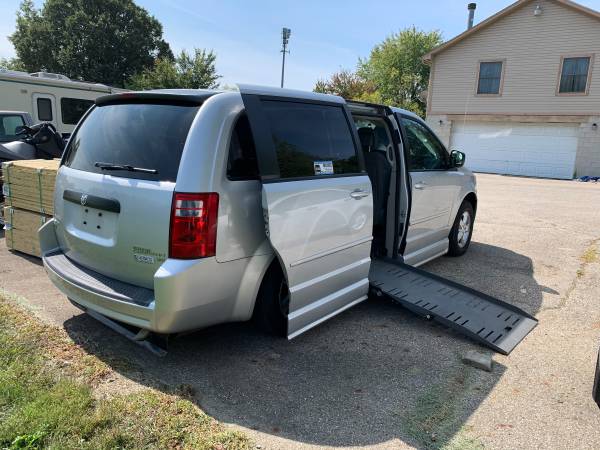 2010 Dodge Grand Caravan Handicap/wheelchair accessible - cars &... for sale in Columbus, OH – photo 5