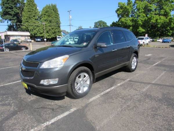 11 *CHEVROLET* TRAVERSE LT - 3RD ROW *AWD* READY FOR THE COMING WINTER for sale in Portland, OR