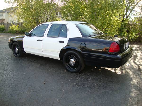 2009 Ford Crown Vic Police Interceptor (70, 000 Miles/Ex Condition) for sale in Deerfield, WI – photo 4
