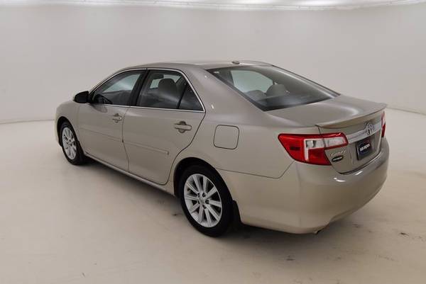 2013 Toyota Camry Xle - - by dealer - vehicle for sale in Des Moines, IA – photo 22