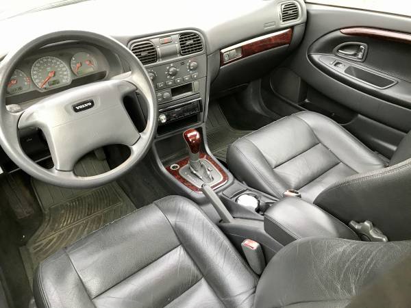 2002 Volvo S40 1.9 turbo - cars & trucks - by owner - vehicle... for sale in Wheeling, IL – photo 6