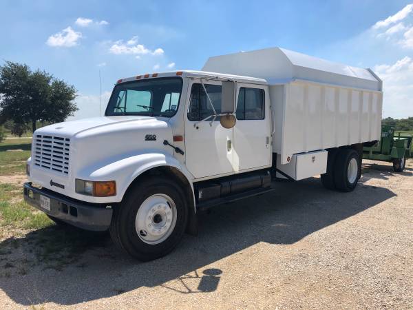 **2002 International 4700 Chipper Truck!** for sale in Lewisville, TX – photo 2