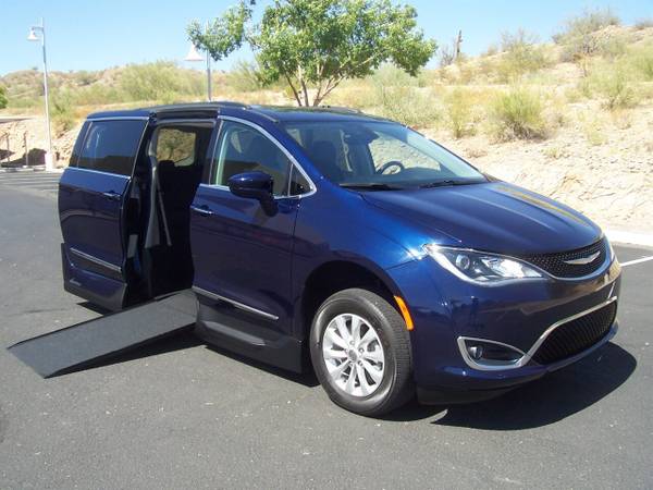 2017 Chrysler Pacifica Touring-L Wheelchair Handicap Mobility Van... for sale in Phoenix, AZ