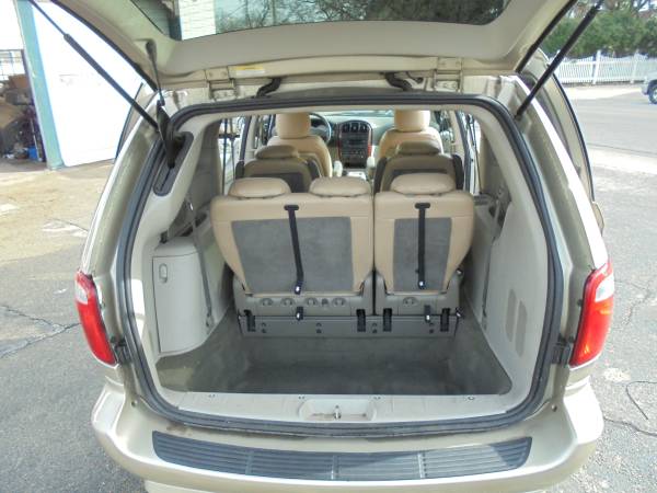 2007 Chrysler Town and Country Touring 4dr Extended Mini Van - cars... for sale in Burlington, WI – photo 14
