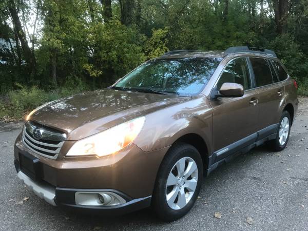 2011 SUBARU OUTBACK 2.5 PREMIUM BLUETOOTH AWD VERY CLEAN! for sale in Minneapolis, MN – photo 9