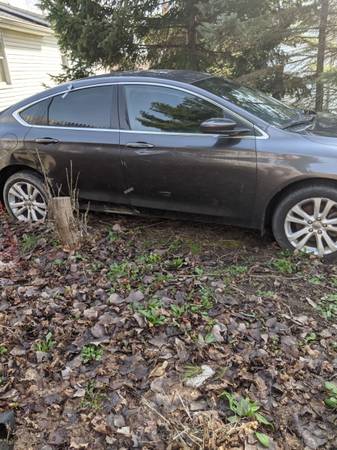 2015 Chrysler 200 4D limited SD only 46, 340 miles for sale in Lancaster, NY – photo 5