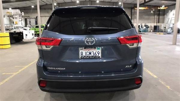 2019 Toyota Highlander XLE - - by dealer - vehicle for sale in Fresno, CA – photo 5
