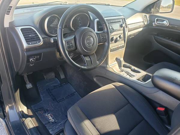 2011 Jeep Grand Cherokee 2WD LOW MILES! - cars & trucks - by dealer... for sale in Killeen, TX – photo 3