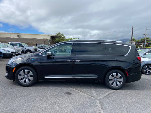 2018 Chrysler Pacifica HYBRID - - by dealer - vehicle for sale in Kahului, HI – photo 3