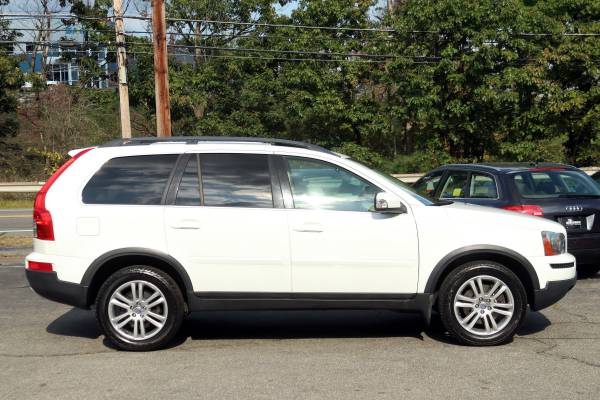 2010 Volvo XC90 3.2 AWD - heated leather, moonroof, 3rd row, financing for sale in Middleton, MA – photo 11