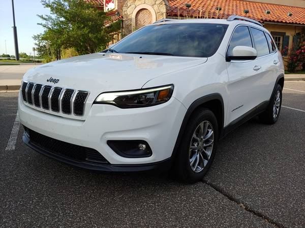 2019 JEEP CHEROKEE LATITUDE LOW MILES! LEATHER! 1 OWNER! LIKE NEW! for sale in Norman, OK