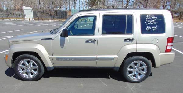 2010 Jeep Liberty/ Limited 4x4 for sale in Waterbury, CT – photo 10