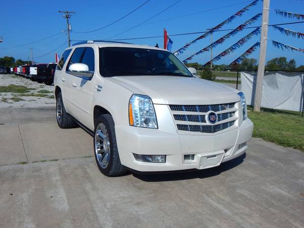 2013 *Cadillac* *Escalade* *AWD 4dr Premium* White D for sale in Oak Grove, MO – photo 6