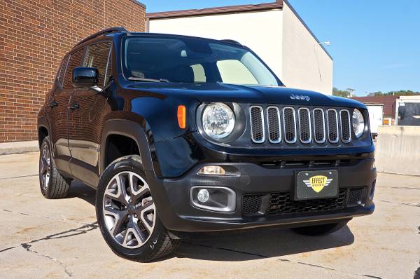 2016 JEEP RENEGADE 4X4 / ONLY 23K MILES / LIKE NEW !!! for sale in Omaha, IA – photo 2