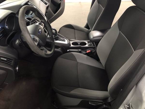 2013 Ford Focus Ingot Silver Metallic Buy Today....SAVE NOW!! - cars... for sale in Carrollton, OH – photo 15