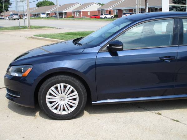 2015 VOLKSWAGEN PASSAT S PERFECT EVERYDAY CAR! - - by for sale in Lees Summit, MO – photo 4