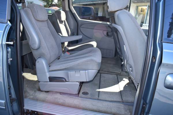2007 Chrysler Town Country LX for sale in Mount Joy, PA – photo 19