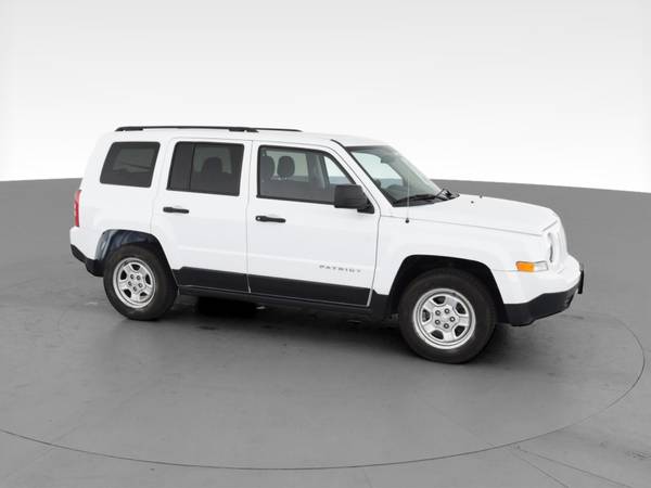 2015 Jeep Patriot Sport SUV 4D suv White - FINANCE ONLINE - cars &... for sale in milwaukee, WI – photo 14