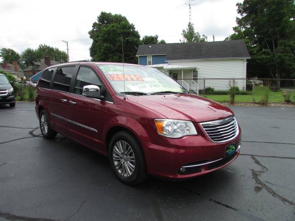 2016 CHRYSLER TOWN N COUNTRY TOURING L for sale in Galion, OH – photo 8