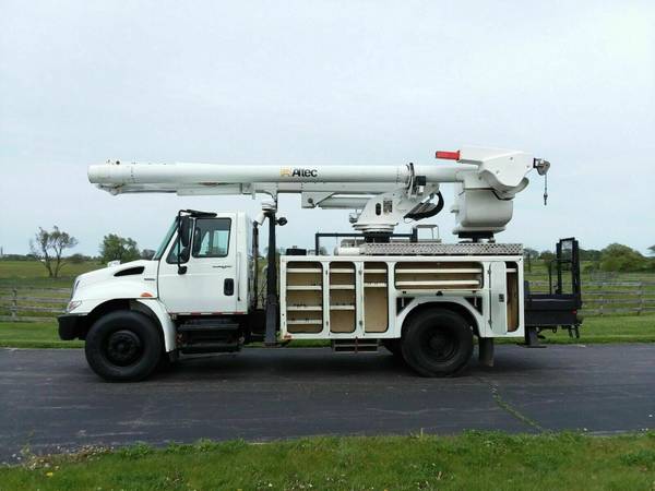 50' 2008 International 4300 Altec Bucket Truck Diesel Material... for sale in Gilberts, TX – photo 3