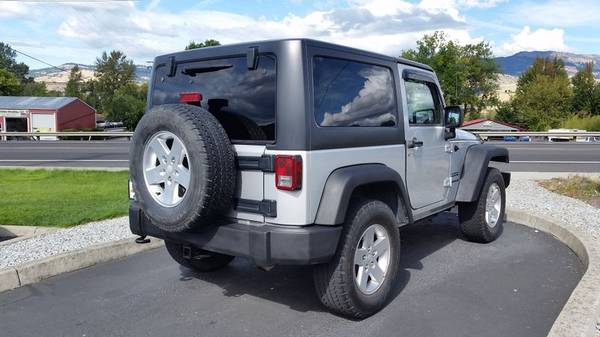 2011 Jeep Wrangler Sport 4WD HardTop Manual with Low Miles One Owner for sale in Ashland, OR – photo 6