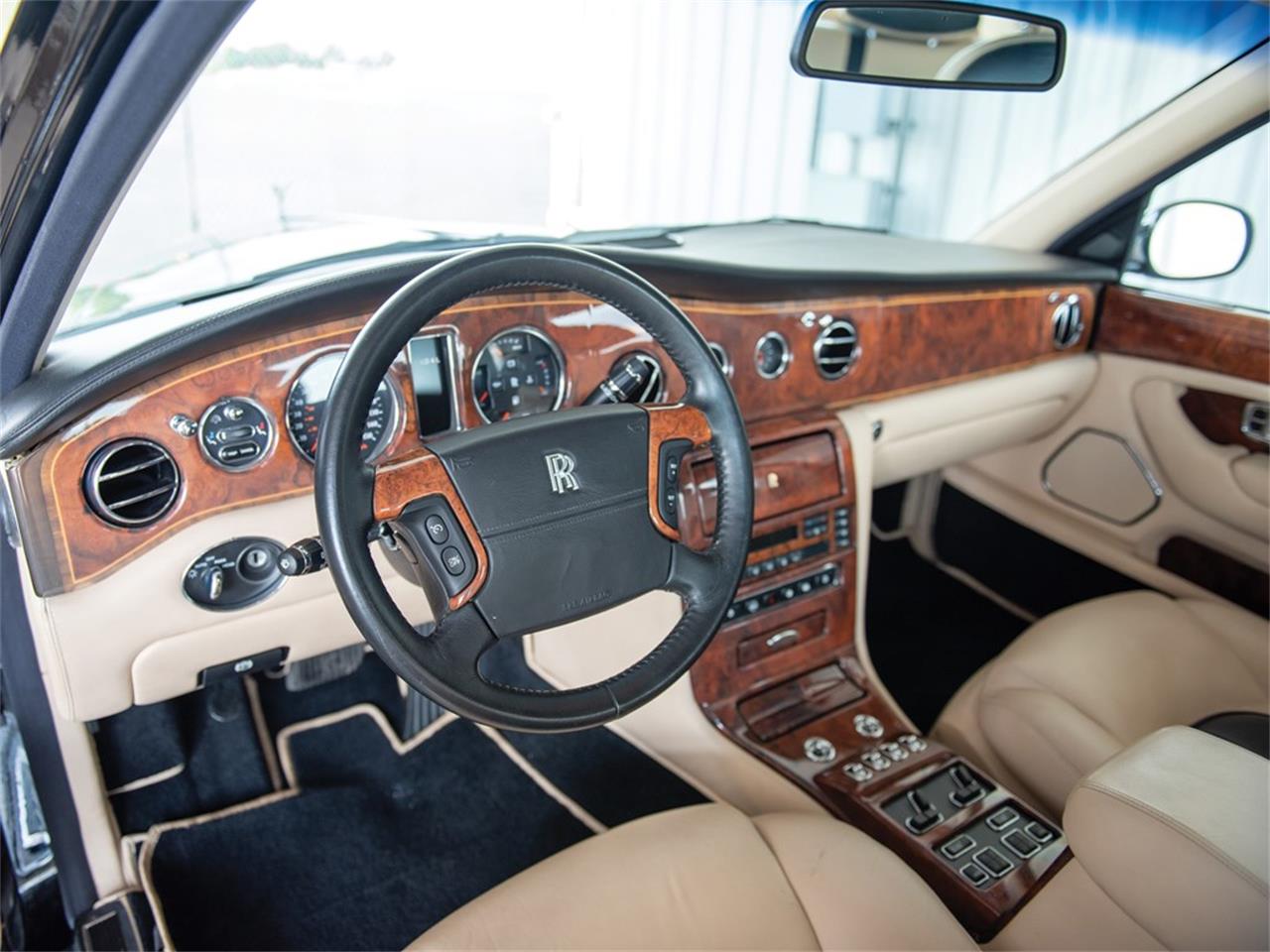 For Sale at Auction: 1999 Rolls-Royce Silver Seraph for sale in Auburn, IN – photo 4