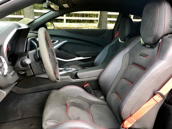 2019 CHEVROLET CAMARO ZL1 ONLY 1,700 MILES! RECARO LEATHER! MINT COND! for sale in Norman, TX – photo 8