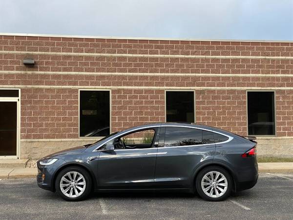 2017 Tesla Model X 75D: ONE Owner ** AWD ** AUTO PILOT ** AMAZING... for sale in Madison, WI – photo 11