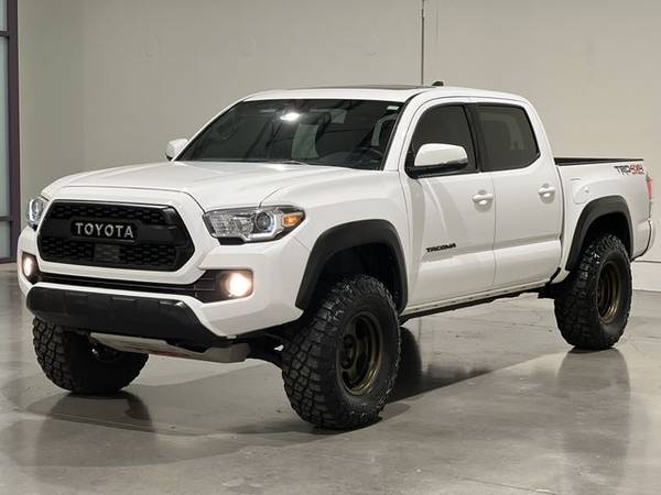 2020 Toyota Tacoma Double Cab TRD Off-Road Pickup 4D 5 ft 31961 for sale in Portland, WA – photo 2
