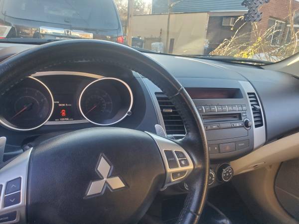 Mitsubishi Outlander 2012 - cars & trucks - by owner - vehicle... for sale in Wappingers Falls, NY – photo 5