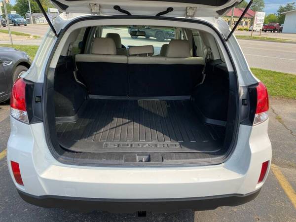 * 2012 SUBURU OUTBACK * 2.5I LIMITED * LOADED * ONE OWNER * NICE! -... for sale in Lapeer, MI – photo 5