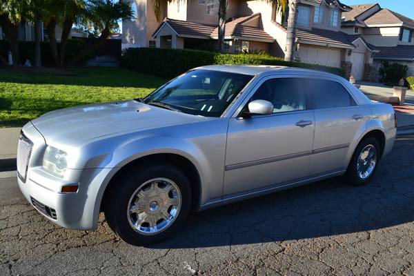 2006 Chrysler 300 limited - cars & trucks - by owner - vehicle... for sale in Chula vista, CA – photo 2