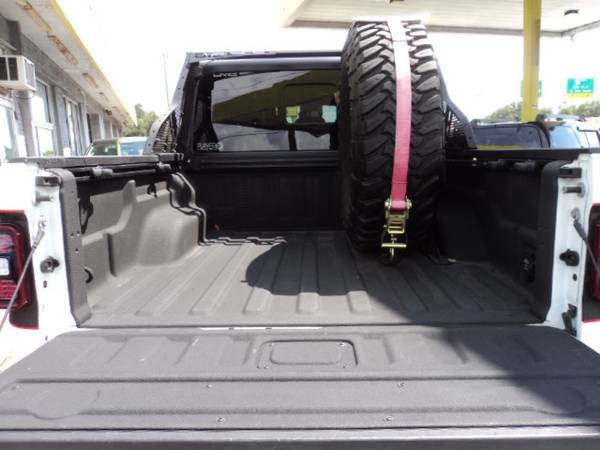 2020 Jeep Gladiator Rubicon 4x4 Bruiser Conversion 6 2L 450HP - cars for sale in Clearwater, FL – photo 6