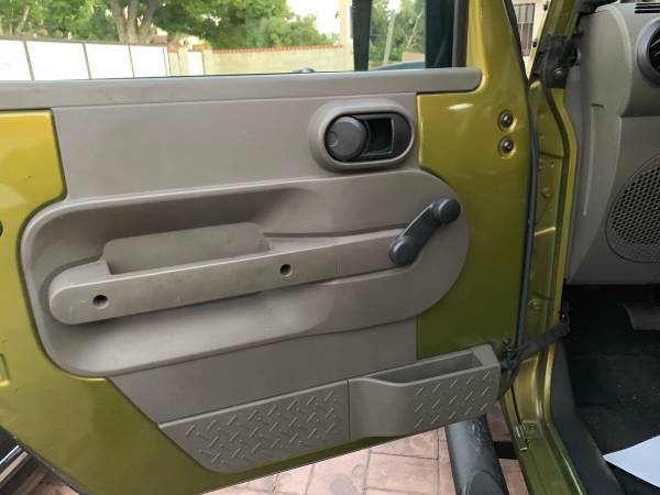 2007 JEEP WRANGLER JKU 2 W/D CLEAN TITLE RESCUE GREEN ALL OEM for sale in Burbank, CA – photo 16