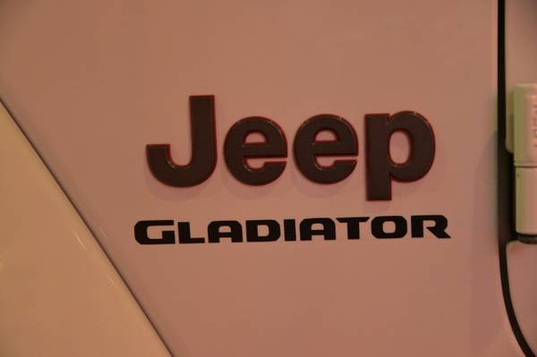2020 Jeep Gladiator Stock SCV6431 - - by dealer for sale in Winnipeg, MN – photo 15