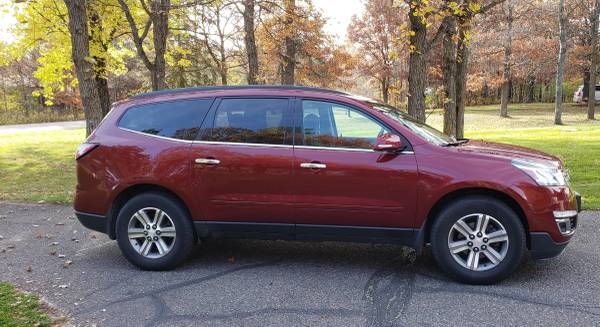 2015 Chevy Traverse LT w/ 3rd row seat for sale in Baxter, MN