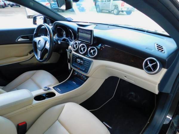 2014 Mercedes-Benz CLA-Class CLA 250 SKU:EN156290 Sedan for sale in Dallas, TX – photo 19