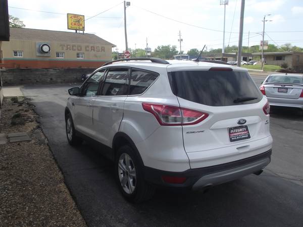 2015 Ford Escape SE 4x4 Alloys Backup Cam Bluetooth Great Shape for sale in Des Moines, IA – photo 5
