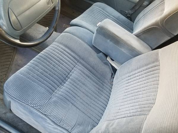 1994 BUICK CENTURY V6 AUTO COLD A.C..150K..DRIVES AND LOOKS GREAT for sale in Chesterfield, MI – photo 3