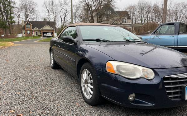 2004 Chrysler Sebring LXi - cars & trucks - by owner - vehicle... for sale in Tariffville, CT – photo 2