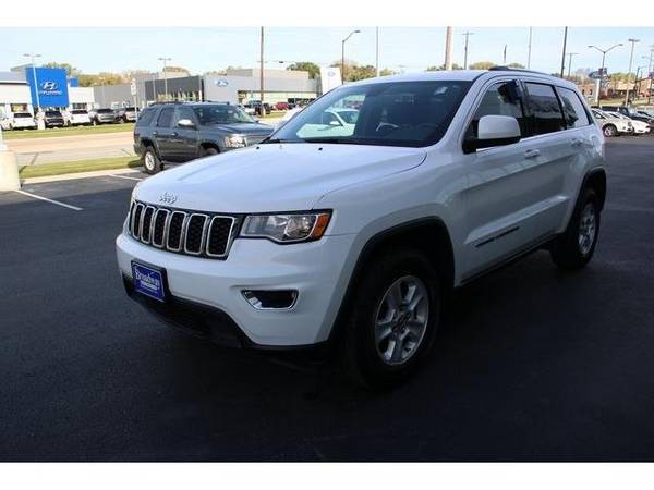 2017 Jeep Grand Cherokee SUV Laredo - Jeep Bright White Clearcoat for sale in Green Bay, WI – photo 8