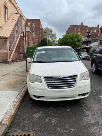 2010 chrysler town and country limited for sale in Jackson Heights, NY – photo 2