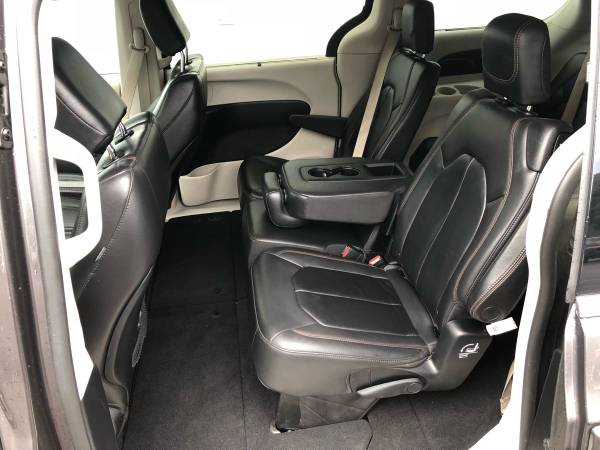 2017 Chrysler Pacifica Touring L - Heated Leather - 3rd Seat - One... for sale in binghamton, NY – photo 10